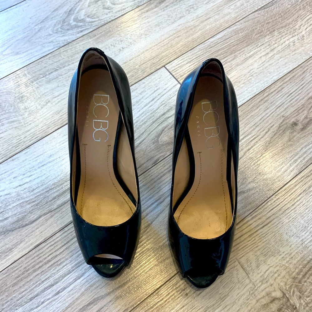 BCBG heels
